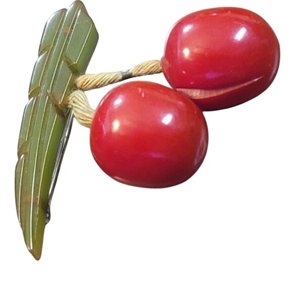 Vintage Bakelite Cherry Brooch Pin Red Cherries Green Leaf Design Retro Fruit - Picture 4 of 14